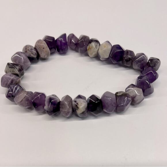 Amethyst Violet Purple Colored Womens Stretch Stone Bracelet - Picture 4 of 4